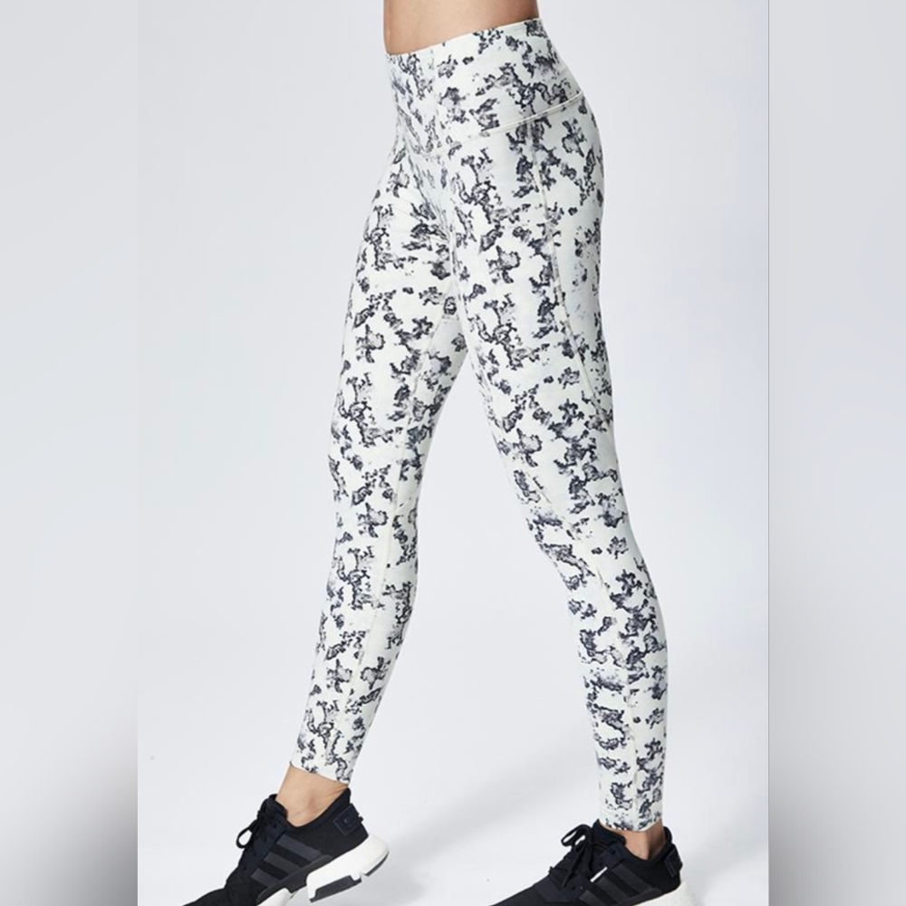 Varley Women's White/Black Winter Flux Laidlaw Leggings